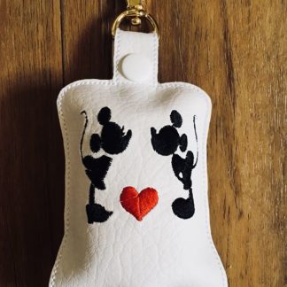 Kissing mice Hand Sanitizer Holder